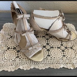 Unisa Formal Sandals